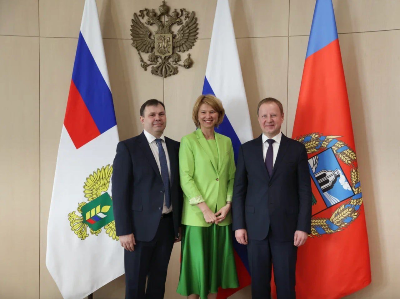 Оксана Лут и Виктор Томенко обсудили направления развития АПК Алтайского края