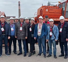 Алтайские аграрии посетили новый тракторный завод Ростсельмаш